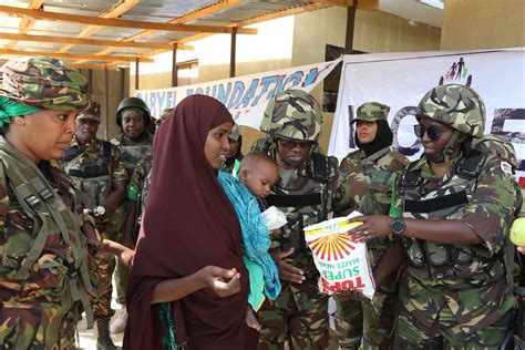 AMISOM helps families affected by drought in Dhobley
